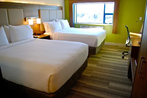 Holiday Inn Express Vancouver Airport-Richmond Rooms Photos