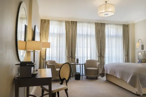 Castle Hotel Windsor Photos