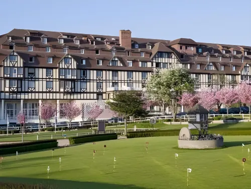 Hôtel Barrière L'Hôtel du Golf Deauville Chambres Photos