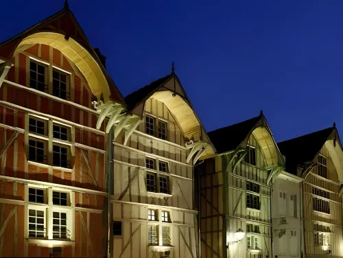 Brit Hotel Privilège le Royal - Centre Gare Da non perdere Photos