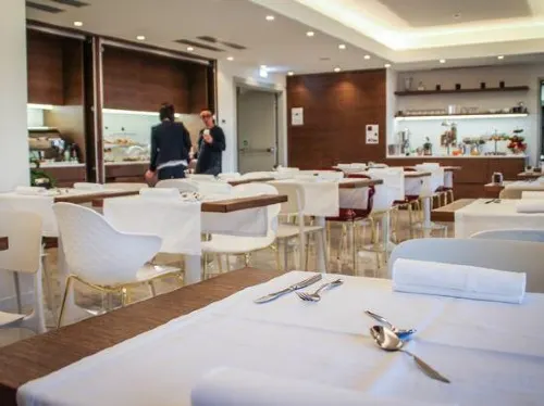 Ghibli Hotel Restauration Photos
