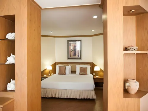 Lido Beach Hotel Pattaya Zimmer Photos