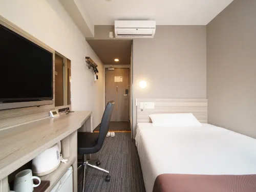 Super Hotel Yokohama Kannai Rooms Photos