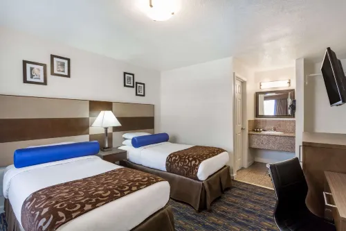 Howard Johnson by Wyndham Berkeley Photos