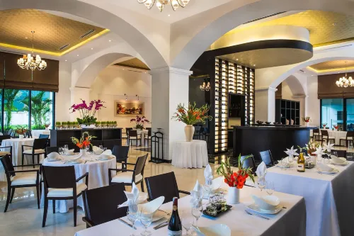 Elegant Suites Westlake Dining Photos