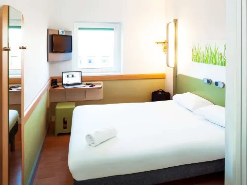 Ibis Budget Belfast City Centre Rooms Photos