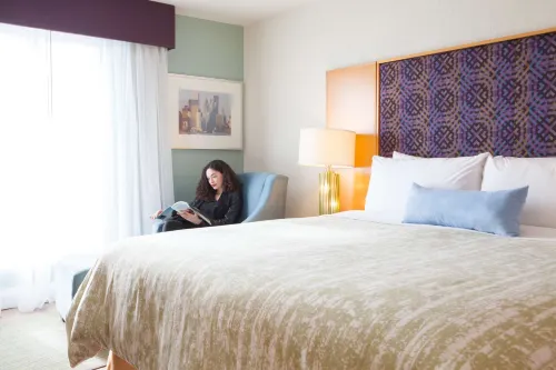 Best Western Premier Toronto Airport Carlingview Hotel Kamar Photos