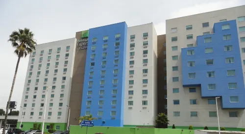 Holiday Inn Express & Suites Toluca Zona Aeropuerto Esterni Photos