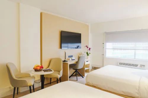 Ocean Sky Hotel & Resort Zimmer Photos