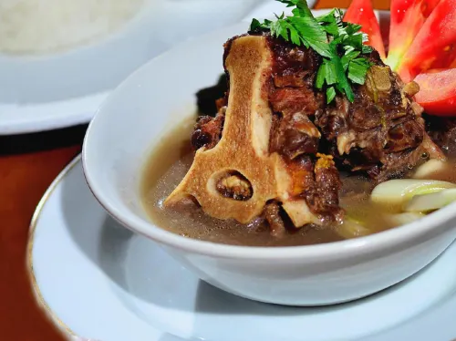 The Yani Hotel Bali Makanan Photos