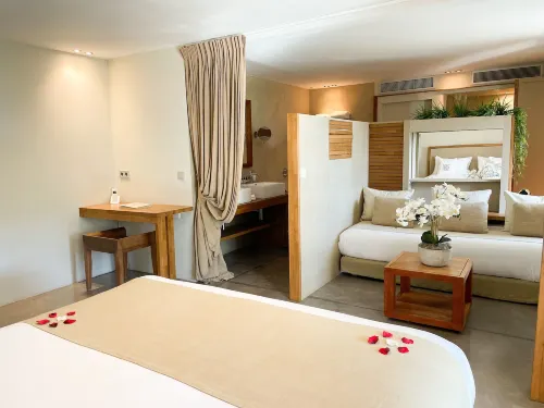 Cannes Villa St Barth : Maison d'hôtes de prestige 5 étoiles à Cannes - Piscine - SPA Chambres Photos