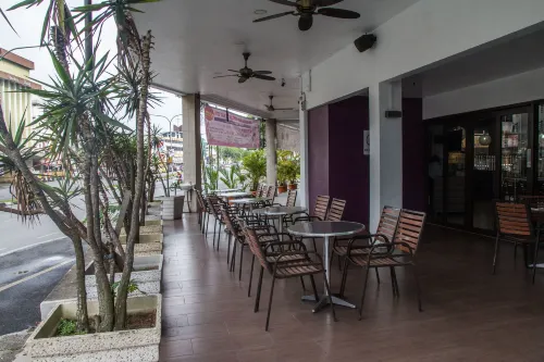 Premier Hotel Restauration Photos