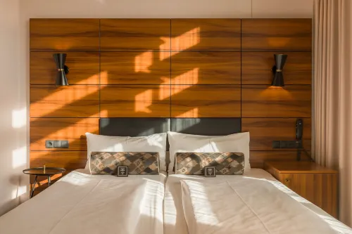 Elaya Hotel Munich City Rooms Photos