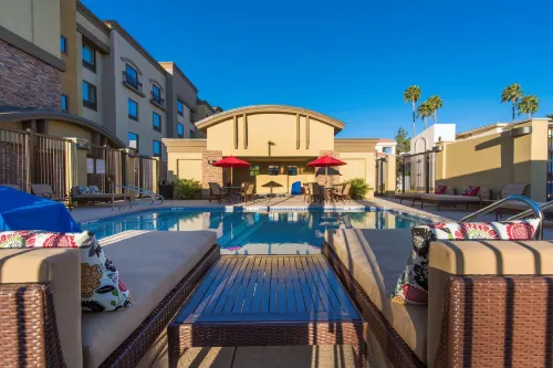 Hampton Inn & Suites by Hilton Phoenix Tempe Featured Photos