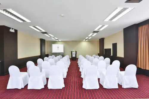 Sunbeam Hotel Pattaya Бизнес-удобства Photos