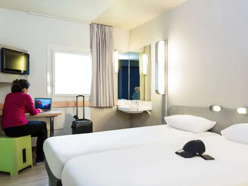 Hôtel Ibis Budget Paris Porte de Montmartre À ne pas manquer Photos