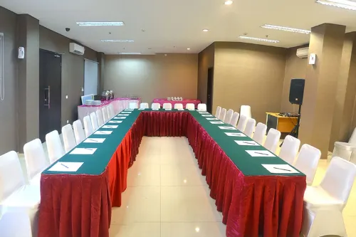 World Hotel Jakarta - Bandengan Geschäftseinrichtungen Photos