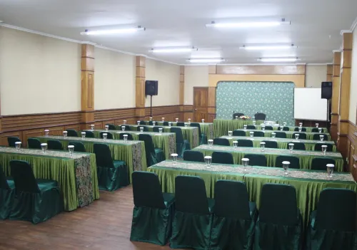 Lingga Hotel Espaces Affaires Photos