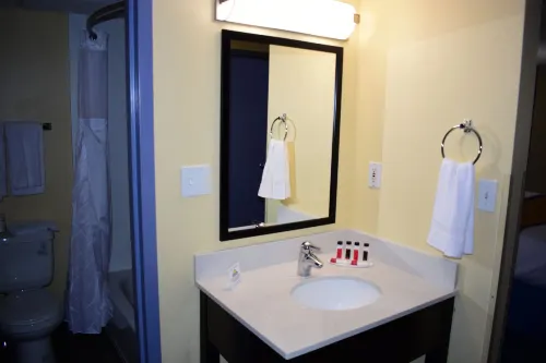 Days Inn by Wyndham Augusta Rooms Photos