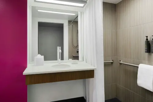 Aloft Atlanta Downtown Rooms Photos
