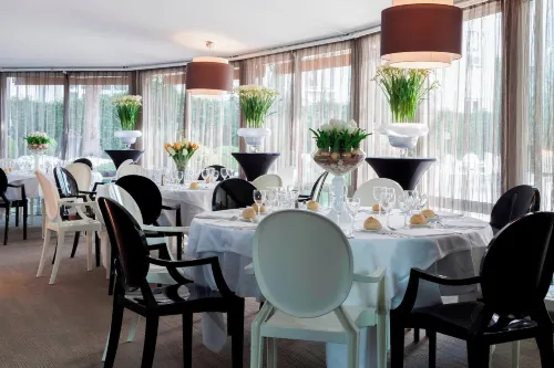 AC Hotel Nice Restauration Photos