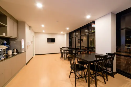 Z Sleep Hotel Makanan Photos