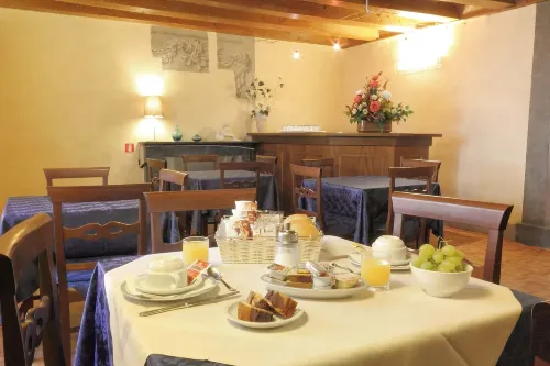 Hotel Bavaria Dining Photos