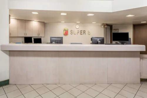 Super 8 Phoenix Metro North Public Areas Photos