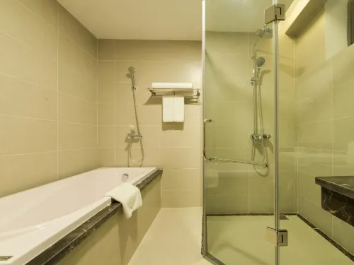 Muong Thanh Grand Hanoi Centre Kamar Photos