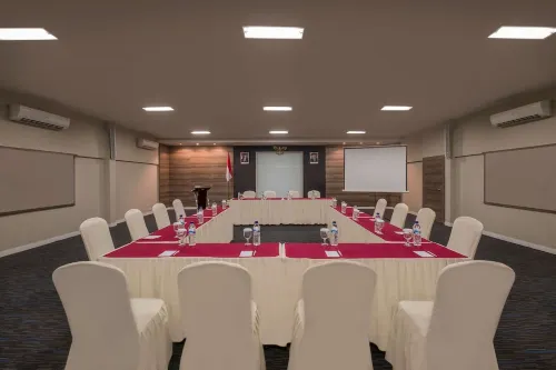 Wyndham Garden Kuta Beach, Bali Fasilitas Bisnis Photos