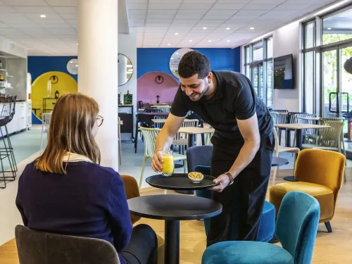 Ibis Styles Paris St-Denis Pleyel Restauration Photos