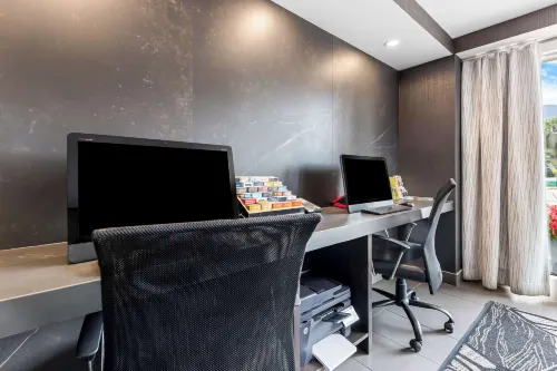 Best Western Plus Siding 29 Lodge Business Facilities Photos