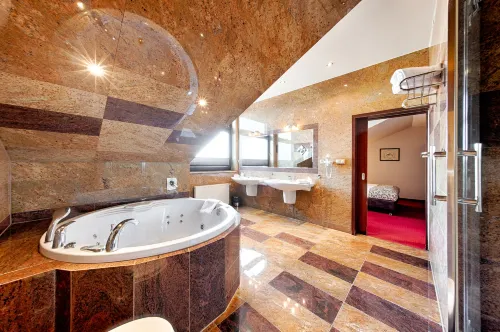 Grand Royal Hotel Photos