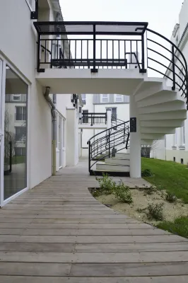 Aparthotel Adagio access Nantes Viarme Espaces publics Photos