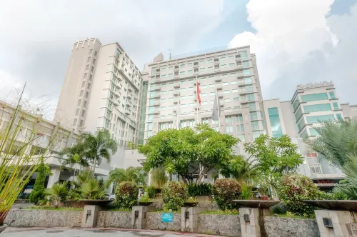 CLARO HOTEL MAKASSAR Eksterior Photos