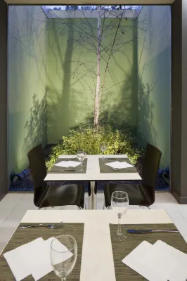 Holiday Inn Express Pamplona Restauration Photos