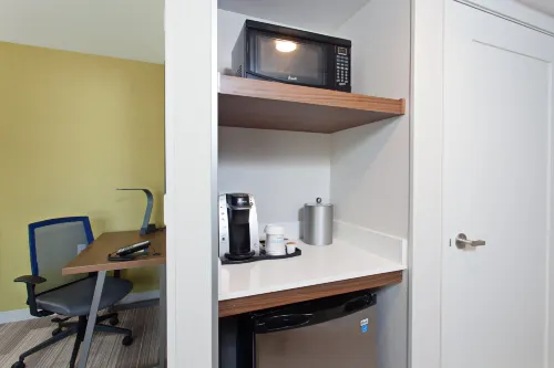 Holiday Inn Express & Suites Pasadena - Los Angeles Photos