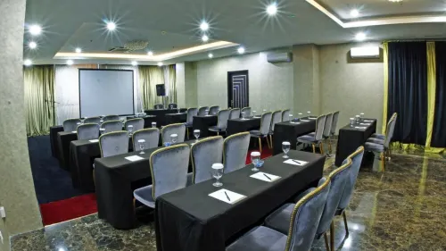 Amaroossa Cosmo Jakarta Fasilitas Bisnis Photos
