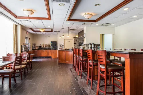 Clarion Hotel & Suites Hamden-New Haven Leisure & Recreation Photos