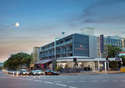 The Metropolitan Spring Hill Dekat Hotel Photos