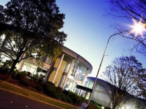 Ramada Encore By Wyndham Belconnen Canberra Near Hotel Photos