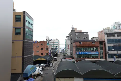 HY Realty Hotel Near Hotel Photos