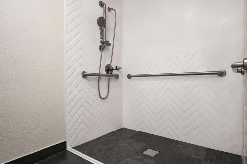 Ramada by Wyndham Anaheim Convention Center Rooms Photos