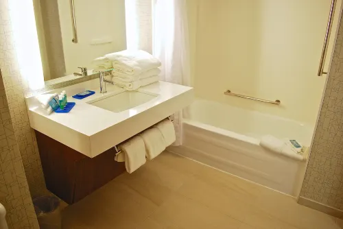 Holiday Inn Express Vancouver Airport-Richmond Rooms Photos