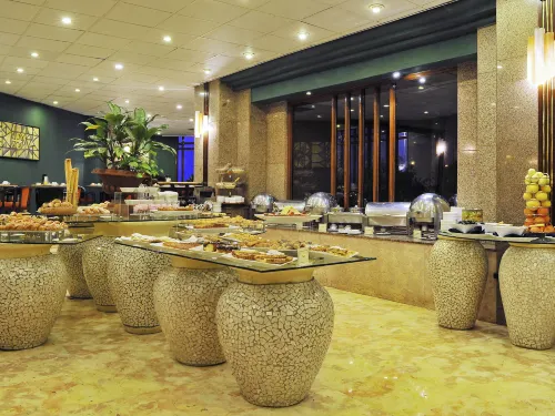 Romance Alexandria Hotel Restauration Photos
