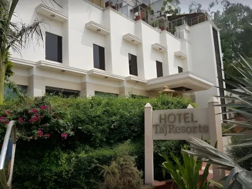 Hotel Taj Resorts Extérieur Photos