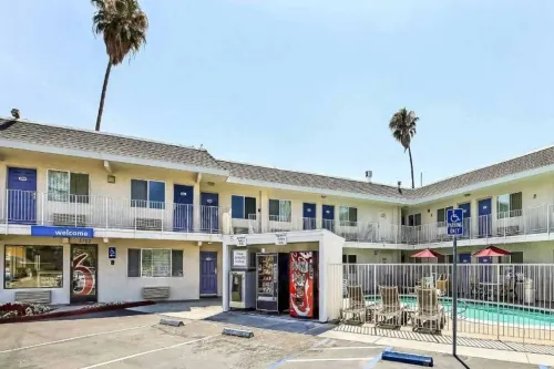 Motel 6 Pleasanton, CA Leisure & Recreation Photos