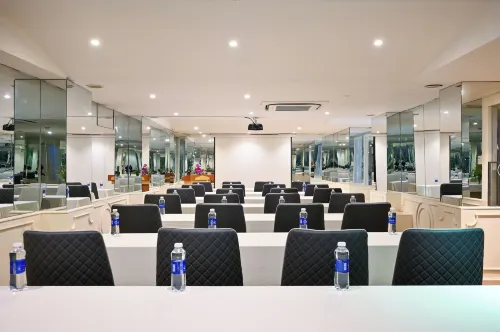 Sam Royal Apartment Fasilitas Bisnis Photos