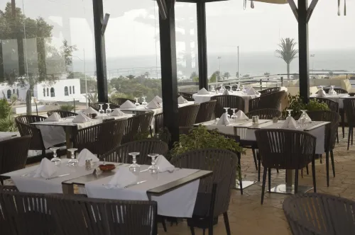 Anezi Tower Hotel Restauration Photos