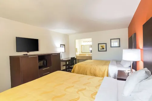 Quality Inn Amarillo I-40 East Rooms Photos